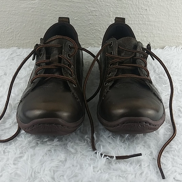 BORN Handcrafted Brown Metallic Leather Lace Up Round Toe Low Top Sneaker Shoe - Picture 12 of 15